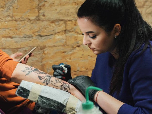 Pourquoi se faire tatouer professionnellement dans un studio ?